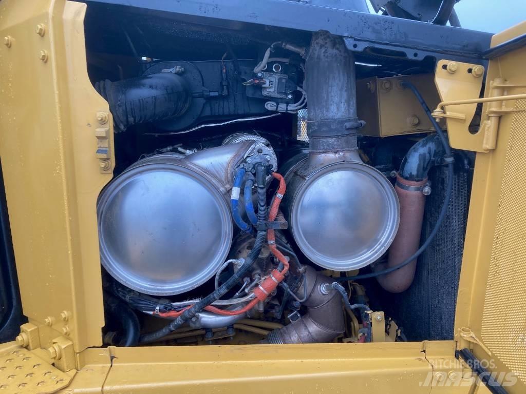 CAT D 6 LGP Kāpurķēžu buldozeri