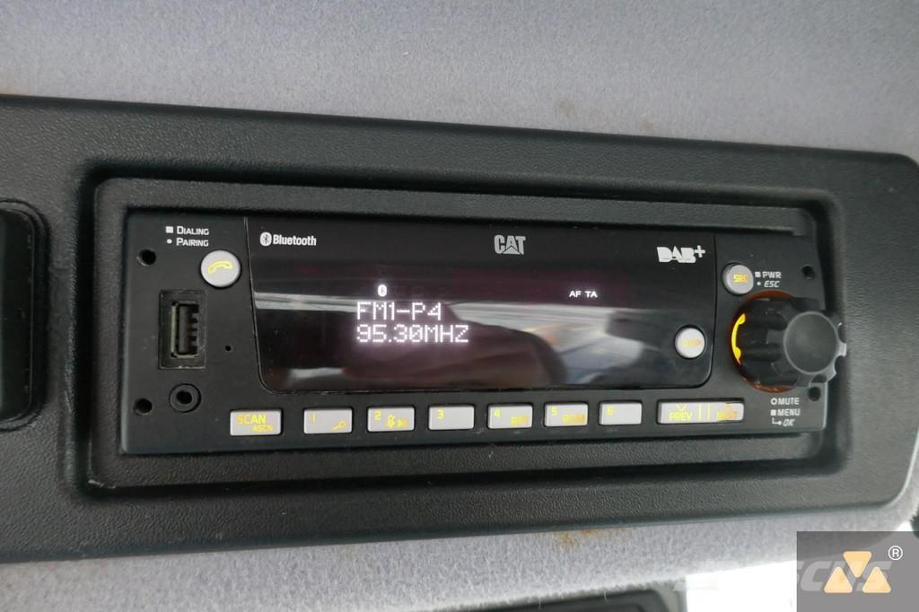 CAT 972M Iekrāvēji uz riteņiem