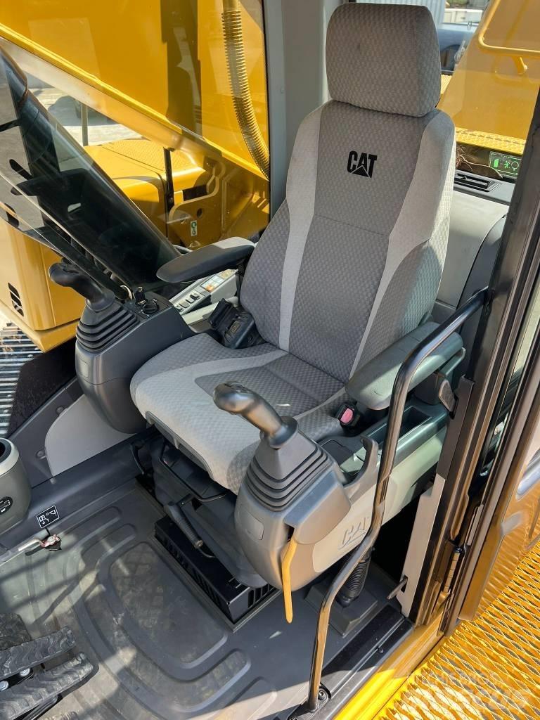 CAT 330D MH Industriālie iekrāvēji