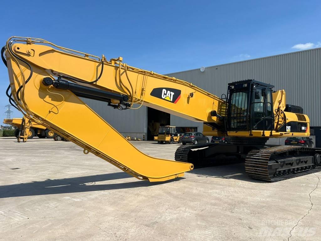 CAT 330D MH Industriālie iekrāvēji