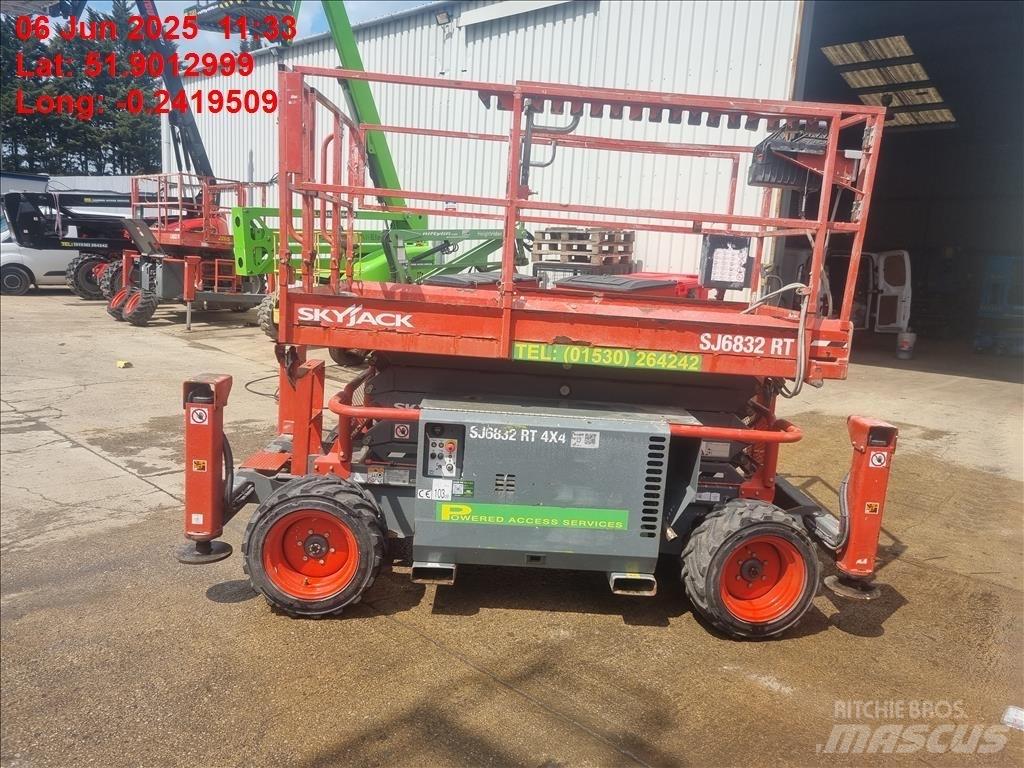 SkyJack SJ 6832 RT Šķerveida pacēlāji