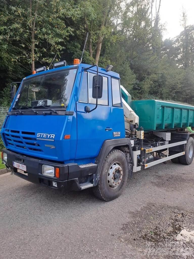 Steyr 19KP Treileri ar āķi