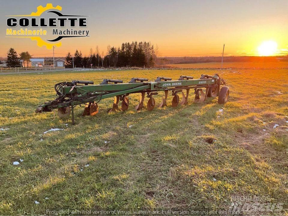 John Deere 2810 Cits traktoru papildaprīkojums