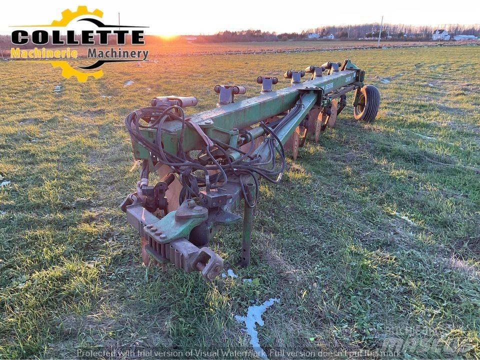 John Deere 2810 Cits traktoru papildaprīkojums