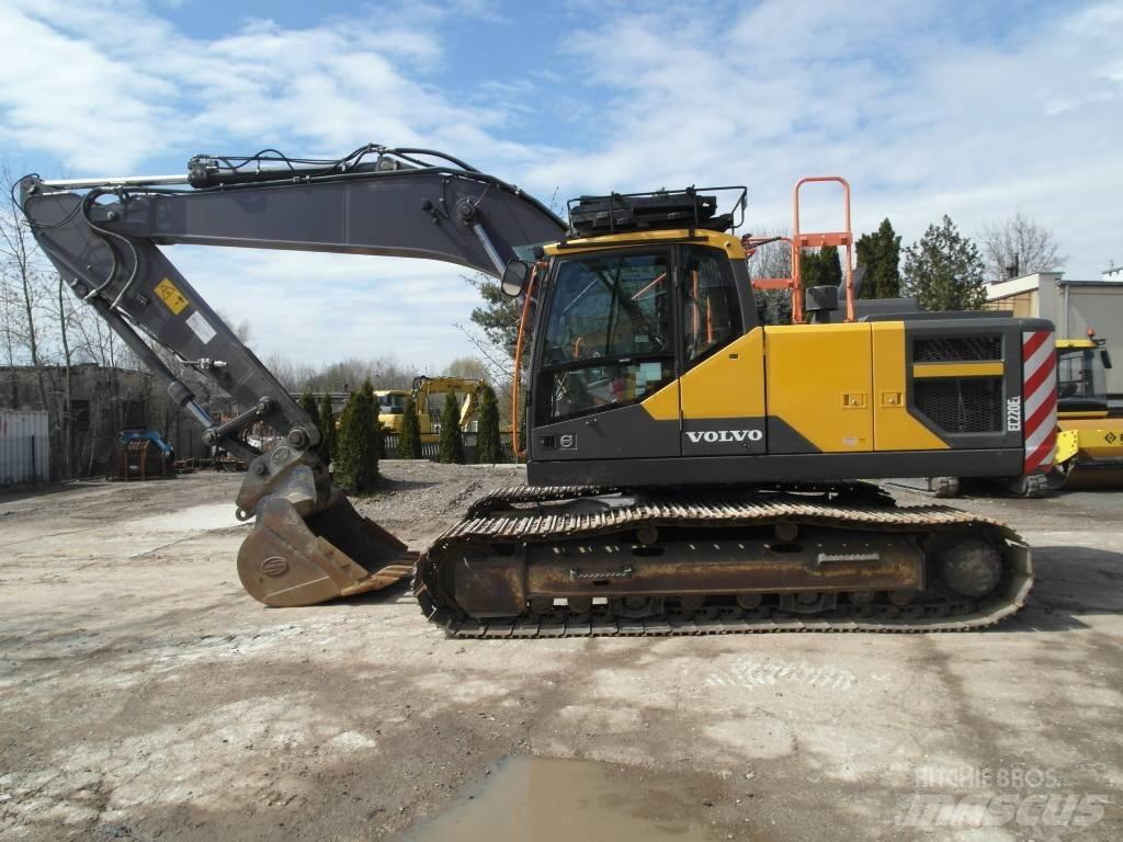 Volvo EC 220 EL Kāpurķēžu ekskavatori