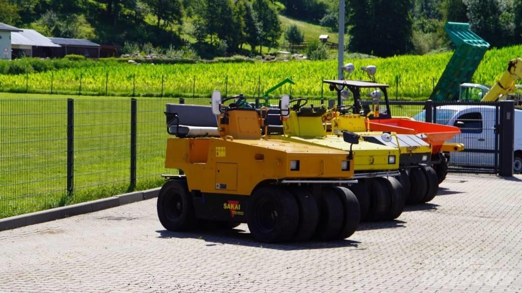 Sakai TS 160 Pneimatiskie veltņi