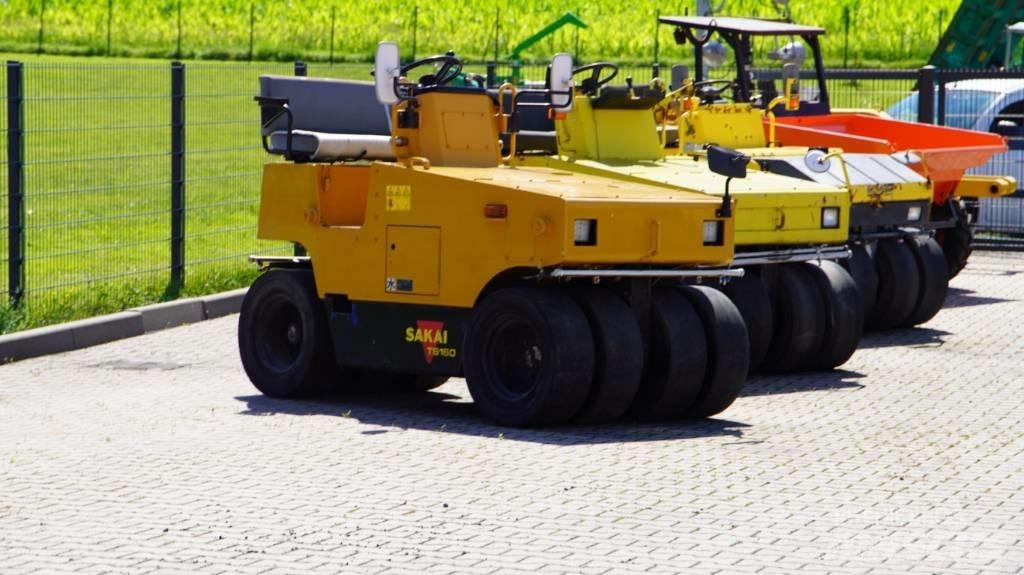 Sakai TS 160 Pneimatiskie veltņi