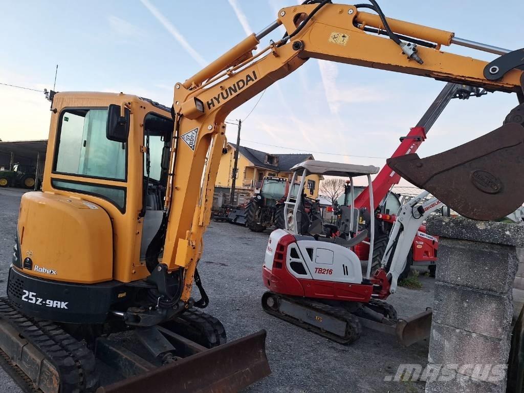 Hyundai 25 Z-9 AK Mini ekskavatori < 7 t