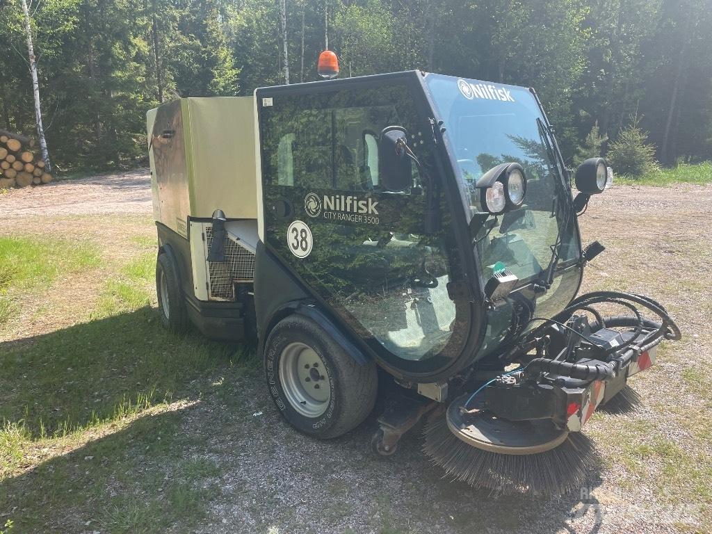 Nilfisk CR 3500 Ielu tīrīšanas mašīnas