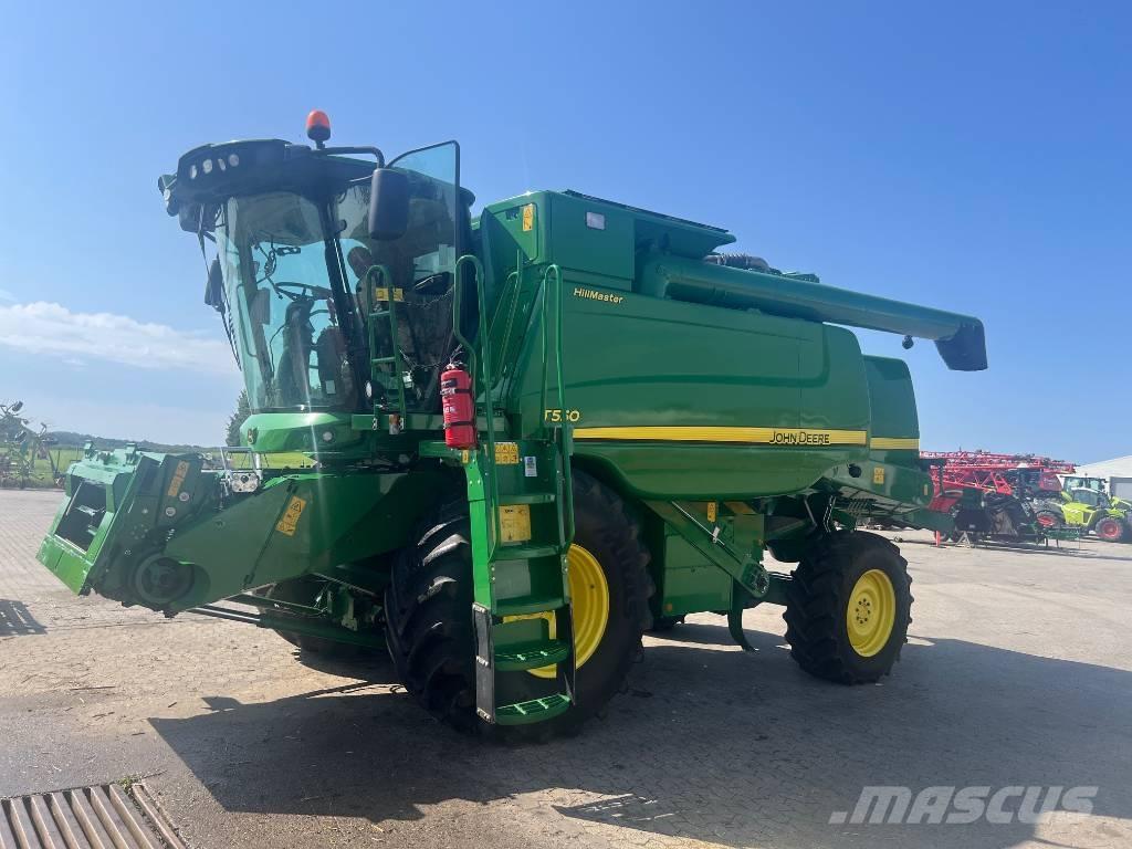 John Deere T 550 Ražas novākšanas kombaini