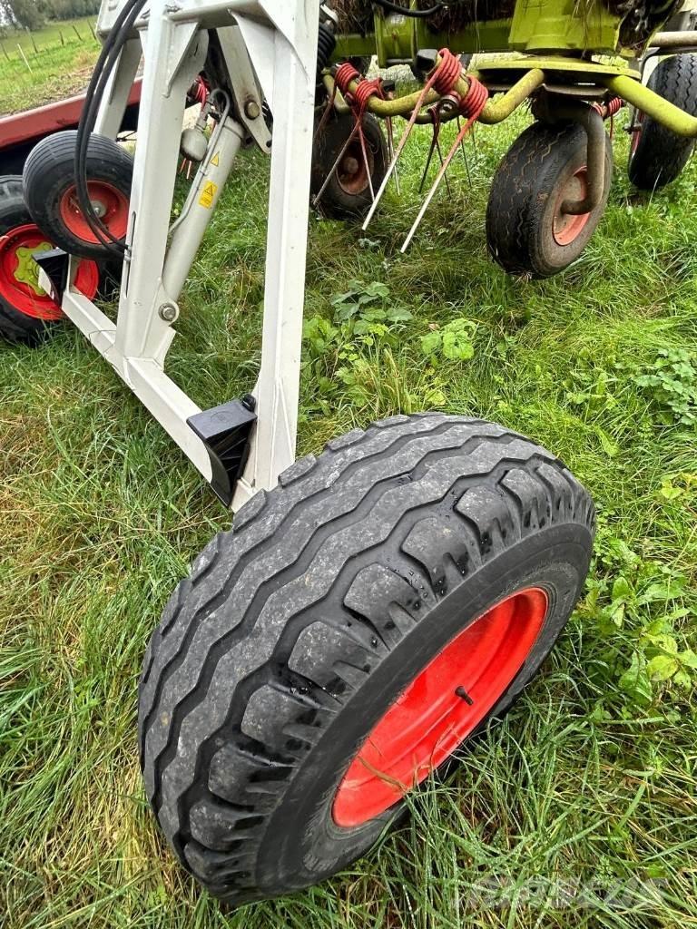 CLAAS VOLTO 1100T Grābekļi un siena ārdītāji