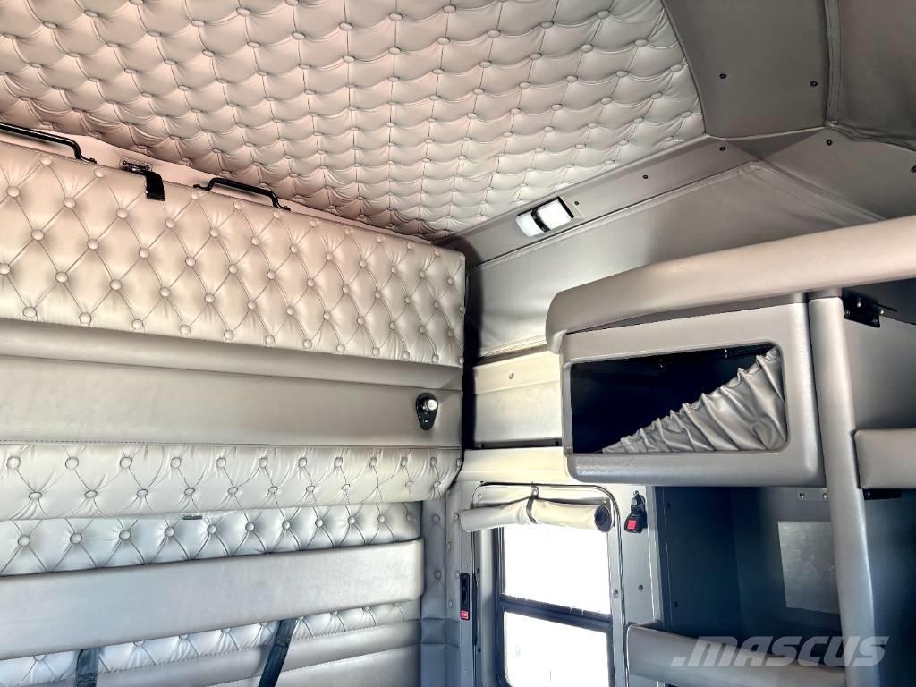 Kenworth W 900 Vilcēji