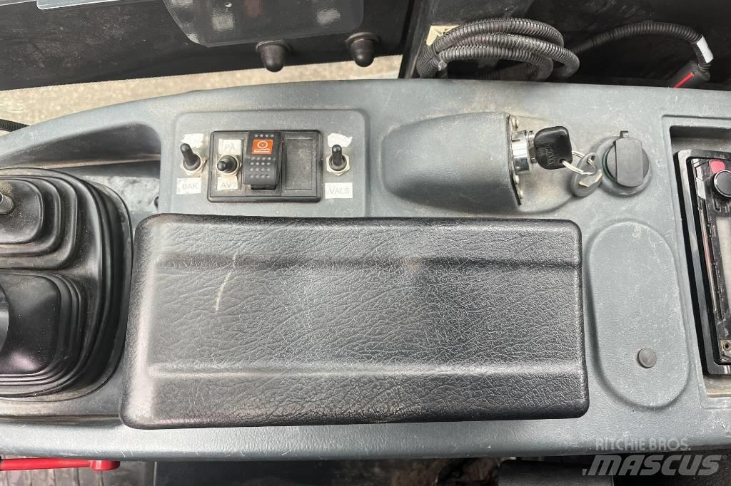 Komatsu WA 80 M Iekrāvēji uz riteņiem