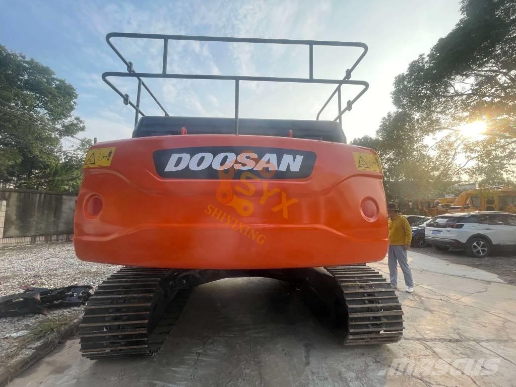 Doosan DX 300 Kāpurķēžu ekskavatori