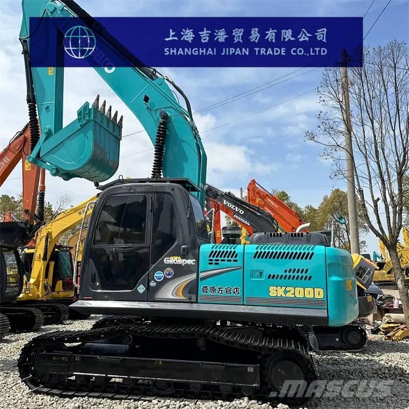 Kobelco SK 200 Kāpurķēžu ekskavatori