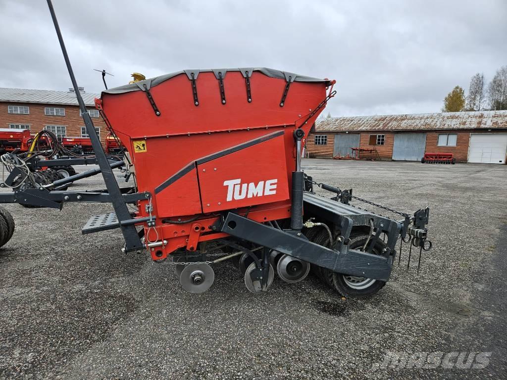 Tume JC 4000 Kombinētās sējmašīnas