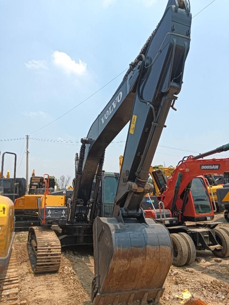 Volvo EC 240 Kāpurķēžu ekskavatori
