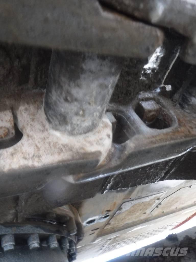 Hitachi ZX 300 LC-7 Kāpurķēžu ekskavatori