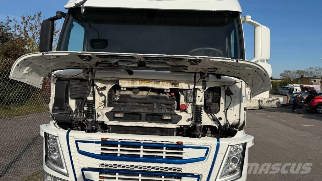 Volvo FM 10 Smagās mašīnas ar celtni