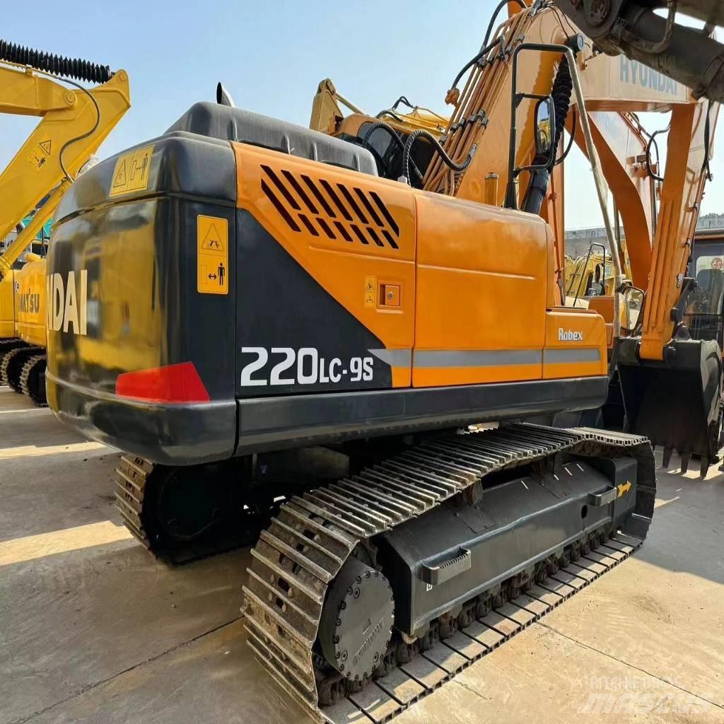 Hyundai R220LC-9S Kāpurķēžu ekskavatori