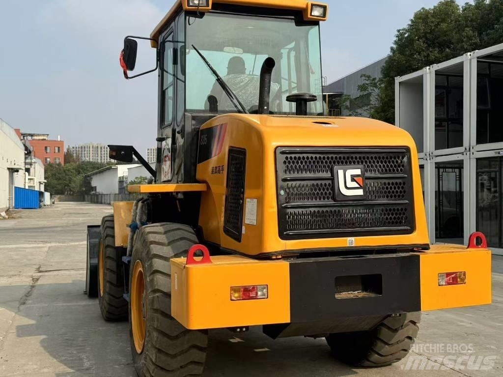 LiuGong CLG 835 Iekrāvēji uz riteņiem