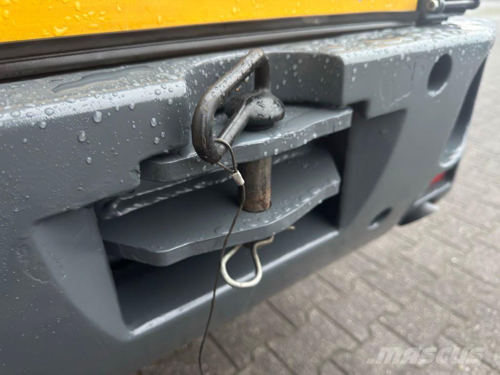 Mustang MUS AL306 Iekrāvēji uz riteņiem