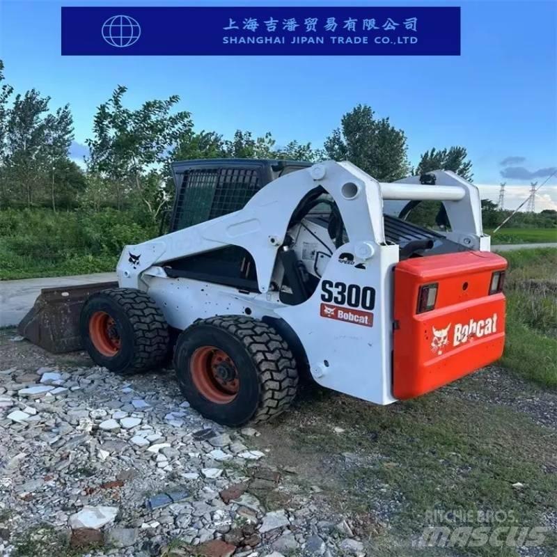 Bobcat s 300 Lietoti riteņu kompaktiekrāvēji