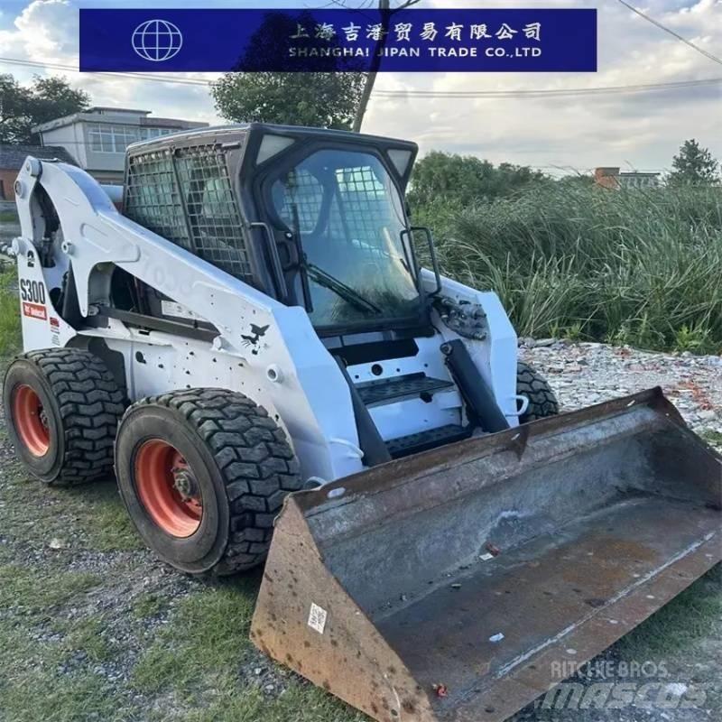 Bobcat s 300 Lietoti riteņu kompaktiekrāvēji