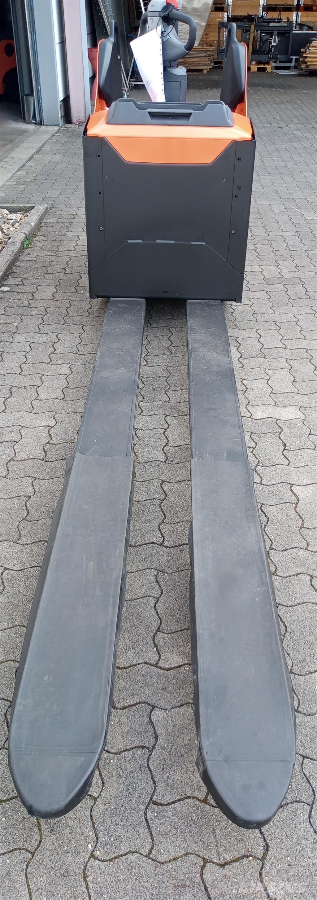 Toyota LPE 250 Krautnētāji