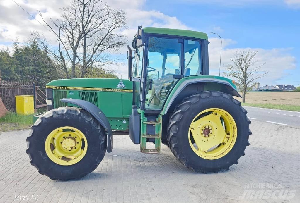 John Deere 6800 Traktori
