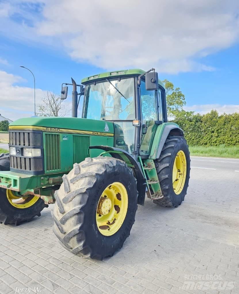 John Deere 6800 Traktori