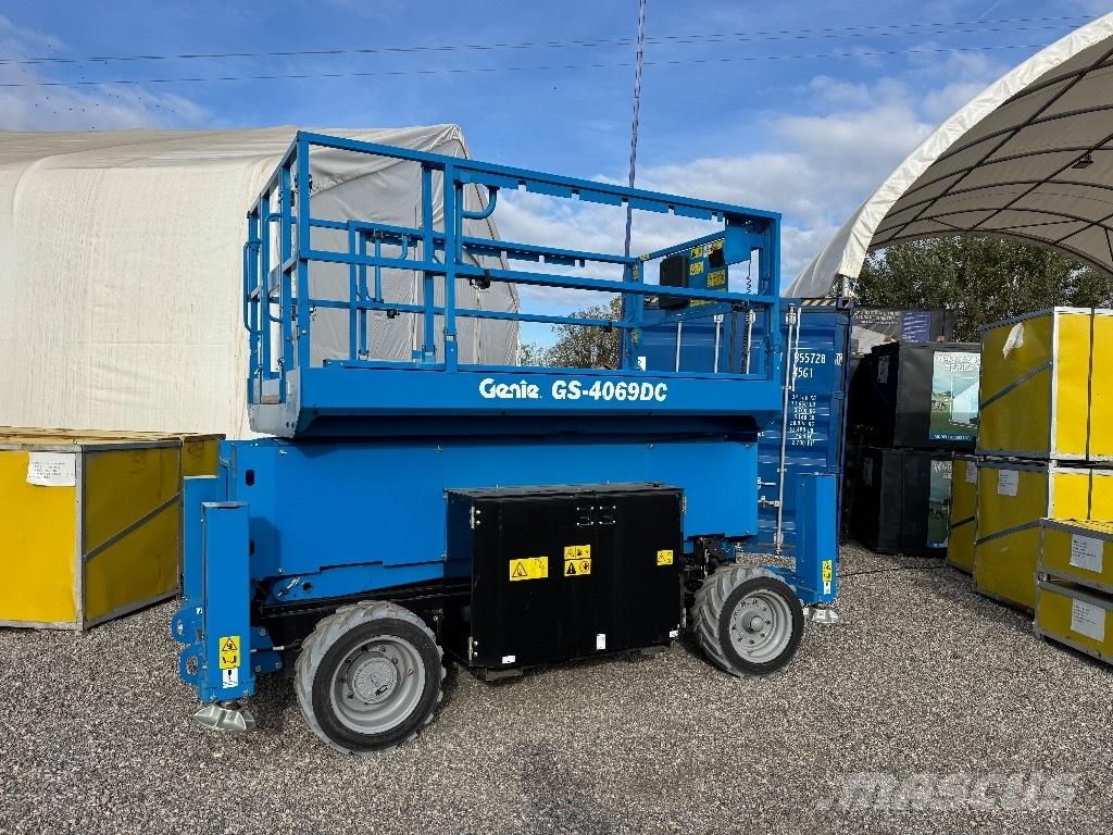 Genie GS 4069 DC Šķerveida pacēlāji