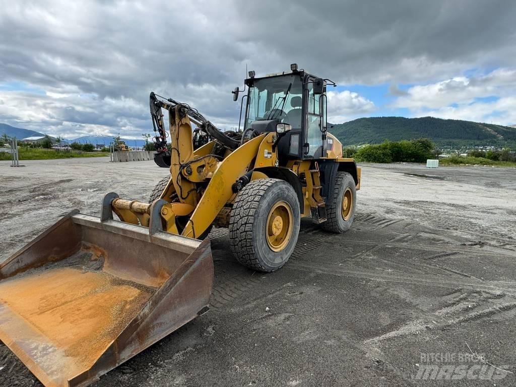 CAT 918 M Iekrāvēji uz riteņiem