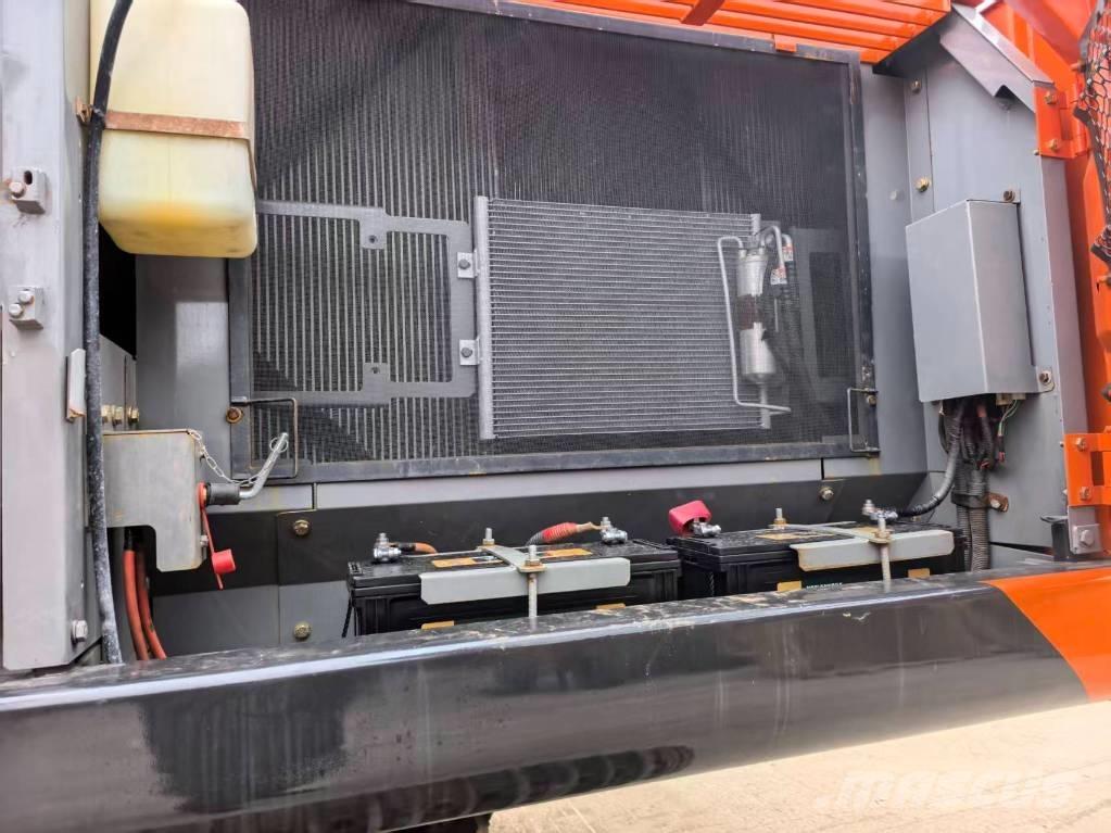 Hitachi zx350-5g Kāpurķēžu ekskavatori