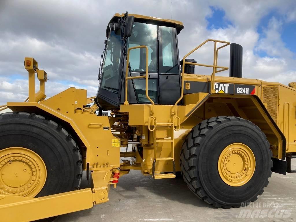 CAT 824 H Kāpurķēžu buldozeri