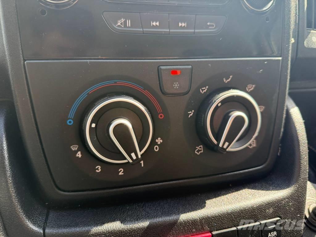 Citroën Jumper Vieglais kravas automobilis/izkraušana no sāniem