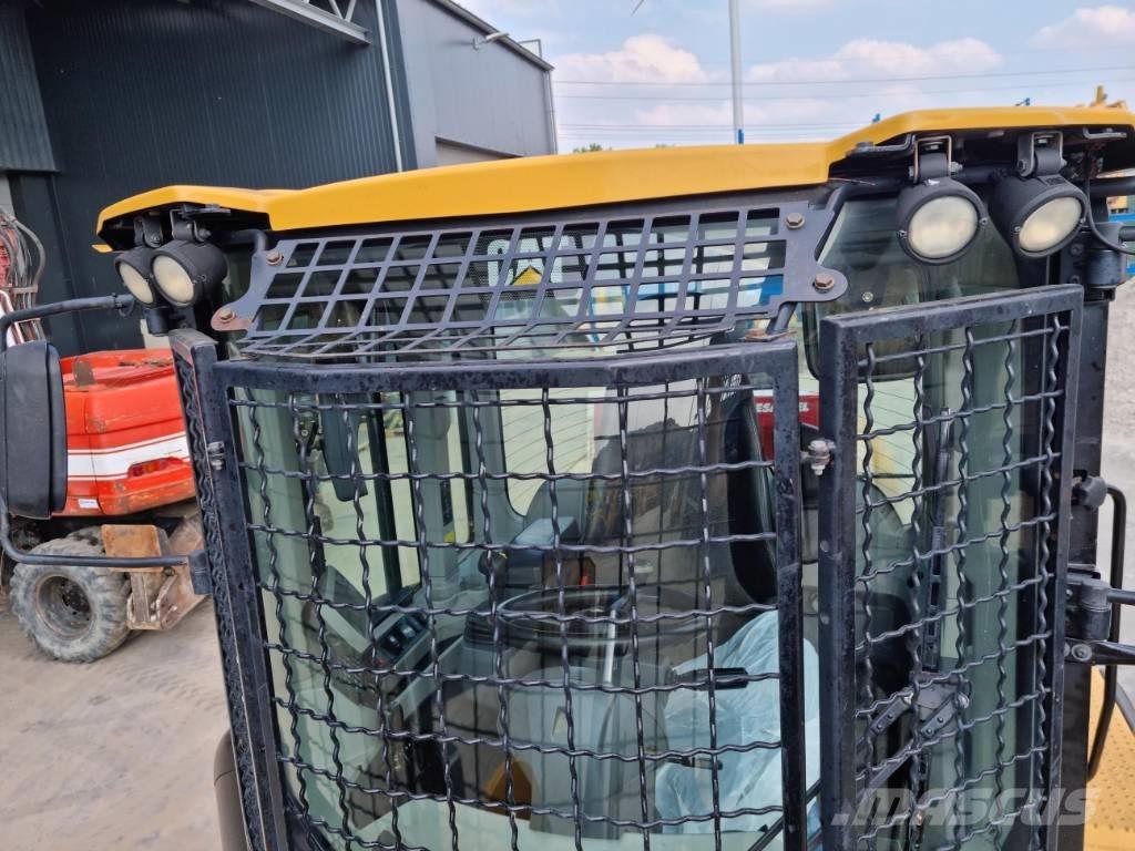 CAT 938K / 938M Kabīnes un interjers