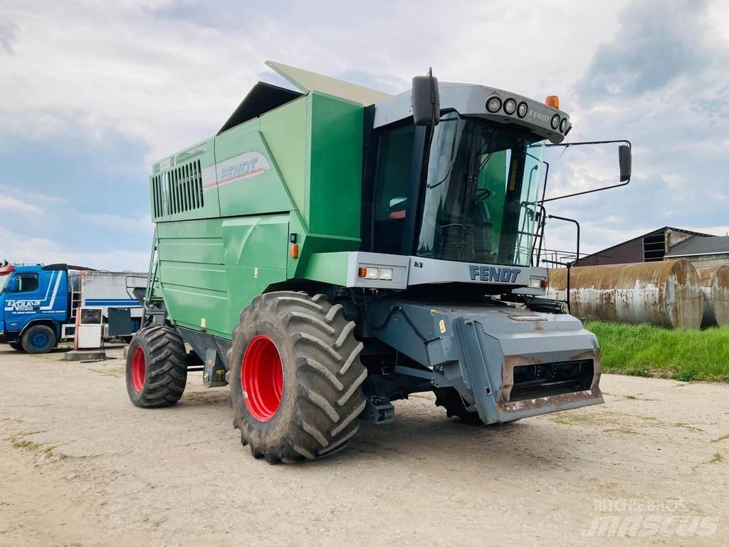 Fendt 8300 AL Ražas novākšanas kombaini