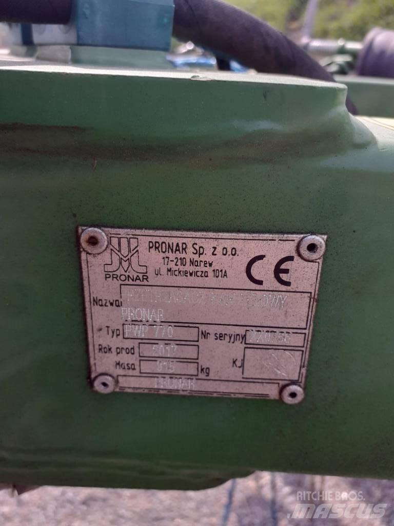 Pronar PWP 770 Grābekļi un siena ārdītāji