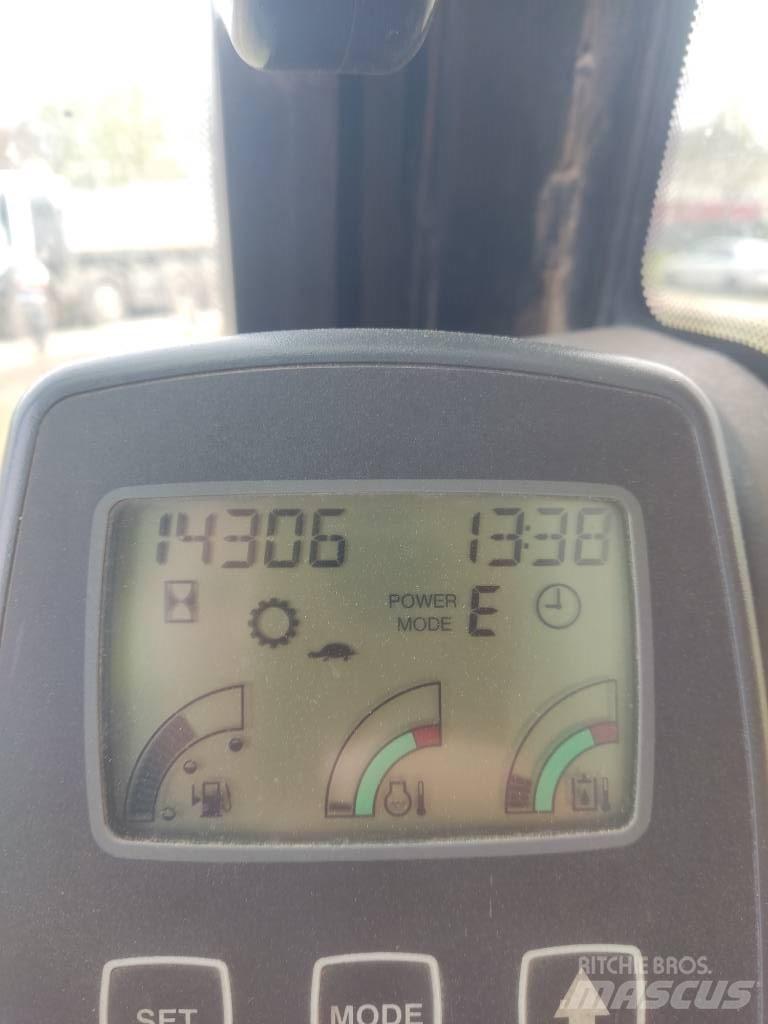 JCB JS 175 W Ekskavatori uz riteņiem