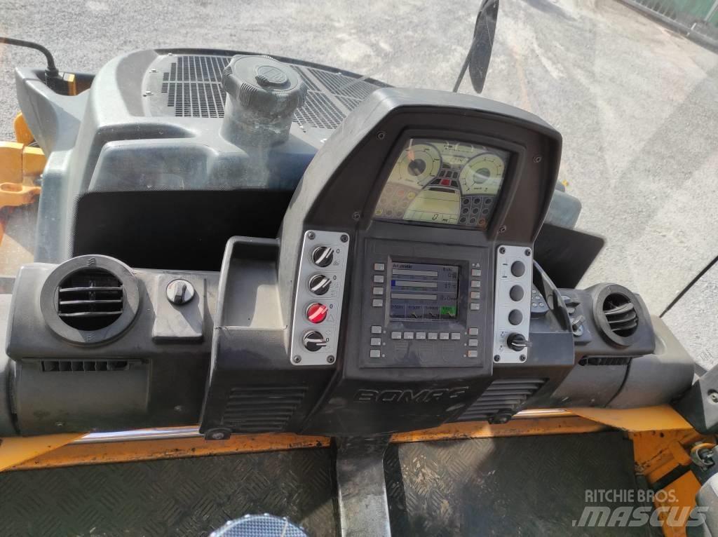 Bomag BW 174 A P Divvalču grunts veltņi