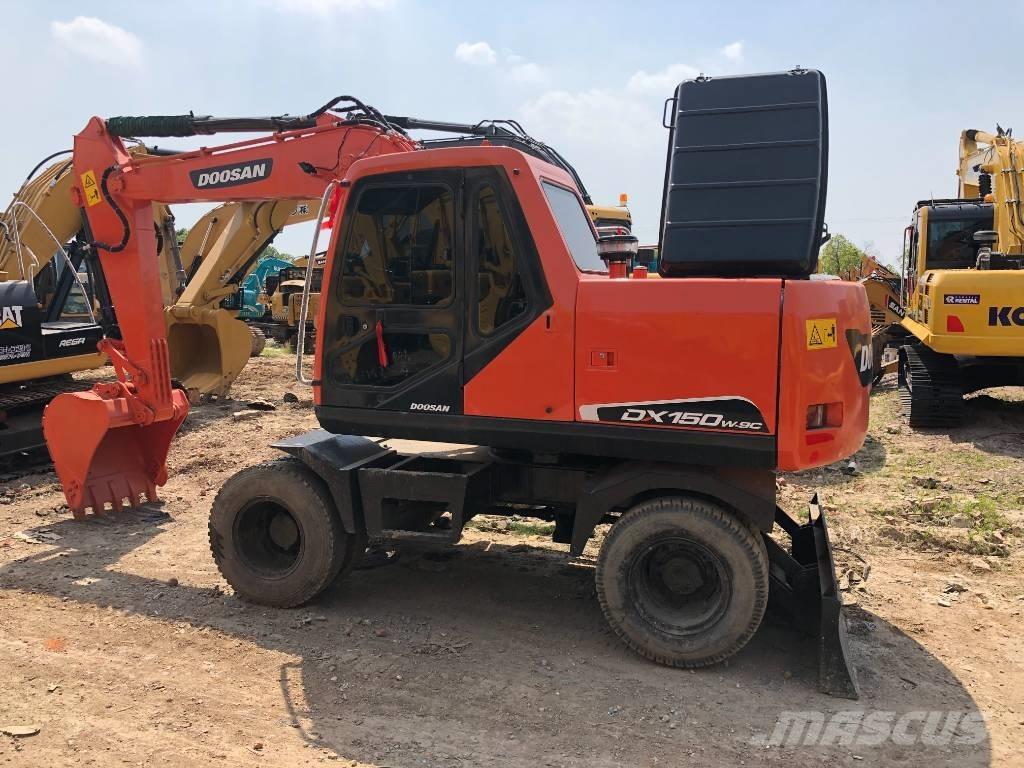 Doosan DX150W Kāpurķēžu ekskavatori