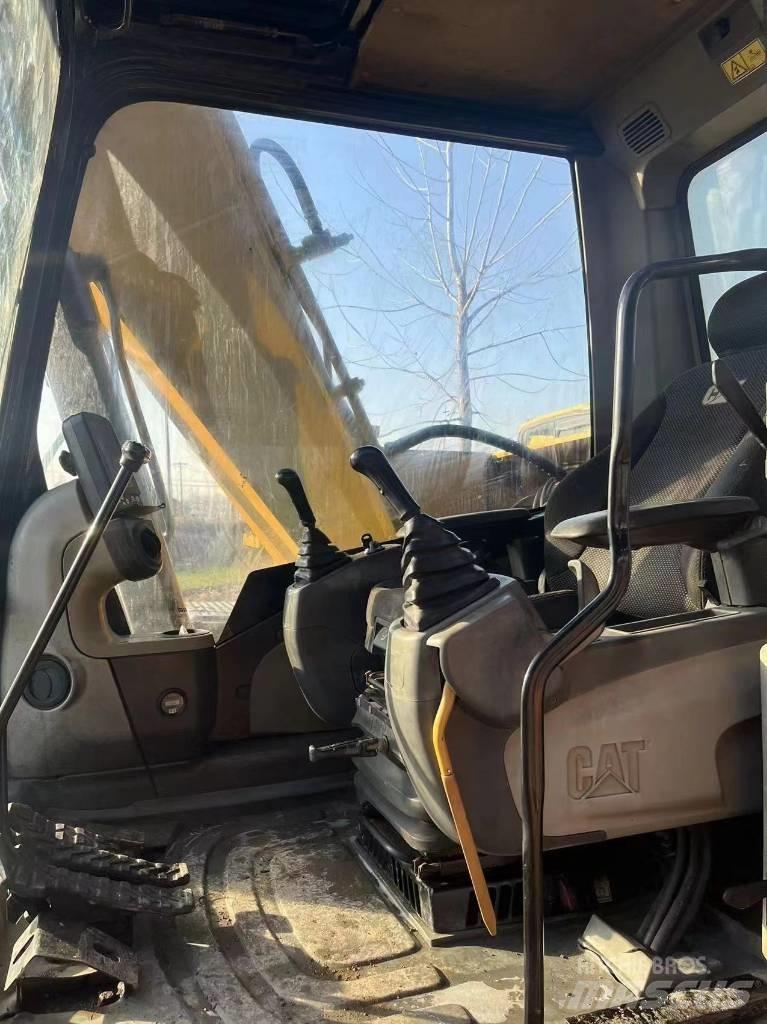 CAT 312d Kāpurķēžu ekskavatori