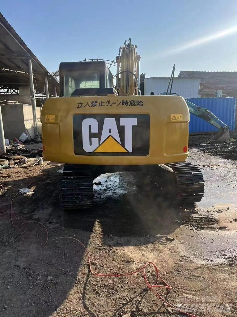 CAT 312d Kāpurķēžu ekskavatori