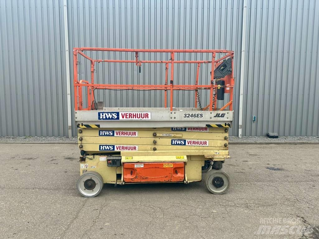 JLG 3246 ES Šķerveida pacēlāji