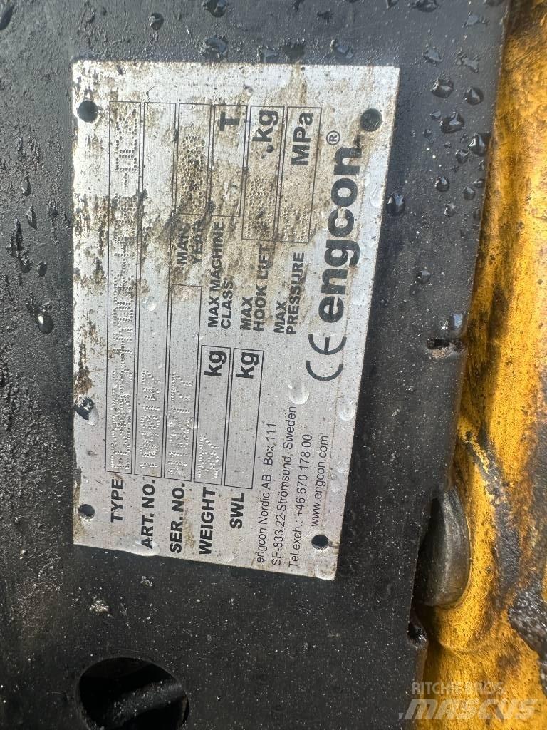Hitachi ZX 85 USB-6 Vidēja lieluma ekskavatori 7 t - 12 t