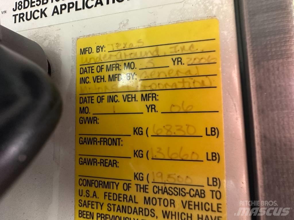 GMC W 5500 HD Kombinētās vakumsūkņa mašīnas