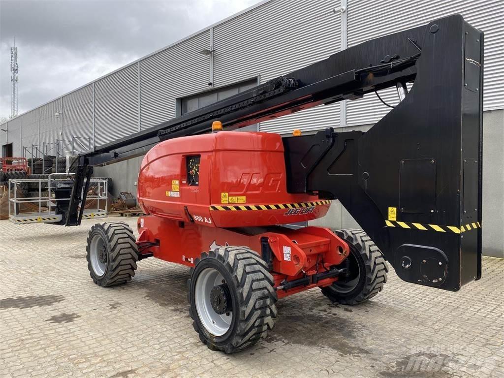 JLG 800AJ Strēles pacēlāji