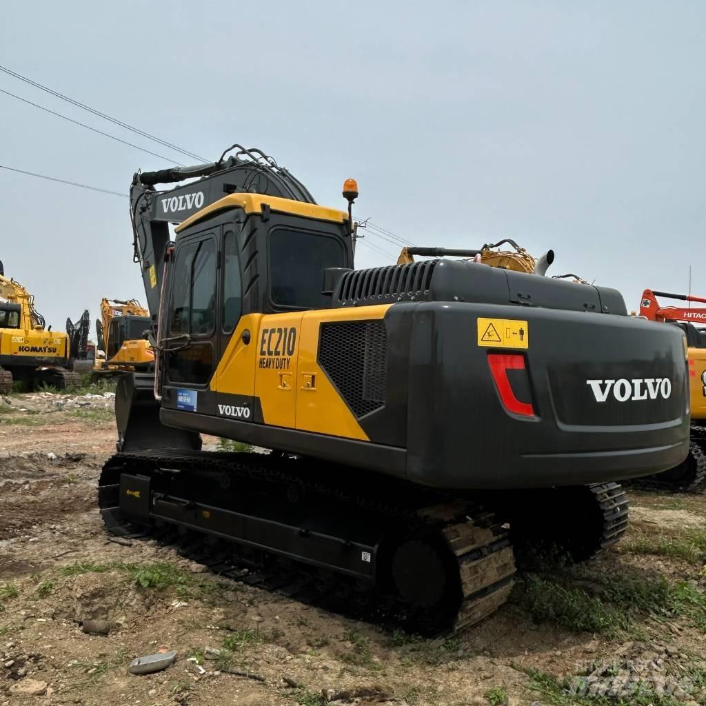Volvo 210 Kāpurķēžu ekskavatori