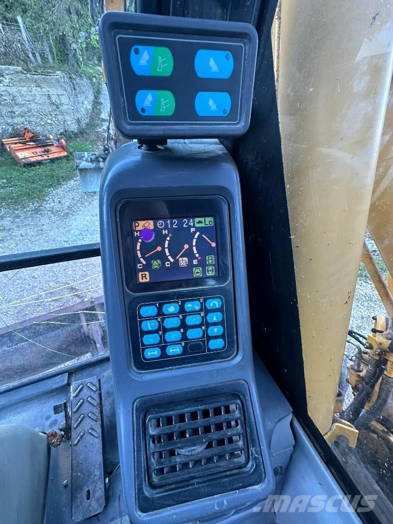 Komatsu PW 160-7E0 Ekskavatori uz riteņiem